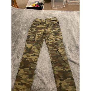 🌿 LCKR Camo Cargo Pants – Size M
